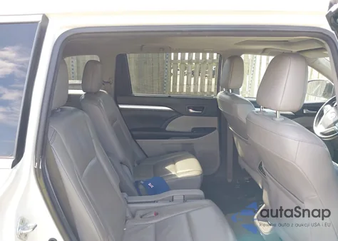 2017 Toyota Highlander Xle z USA, uszkodzony, nr VIN 5TDJZRFH4HS453655